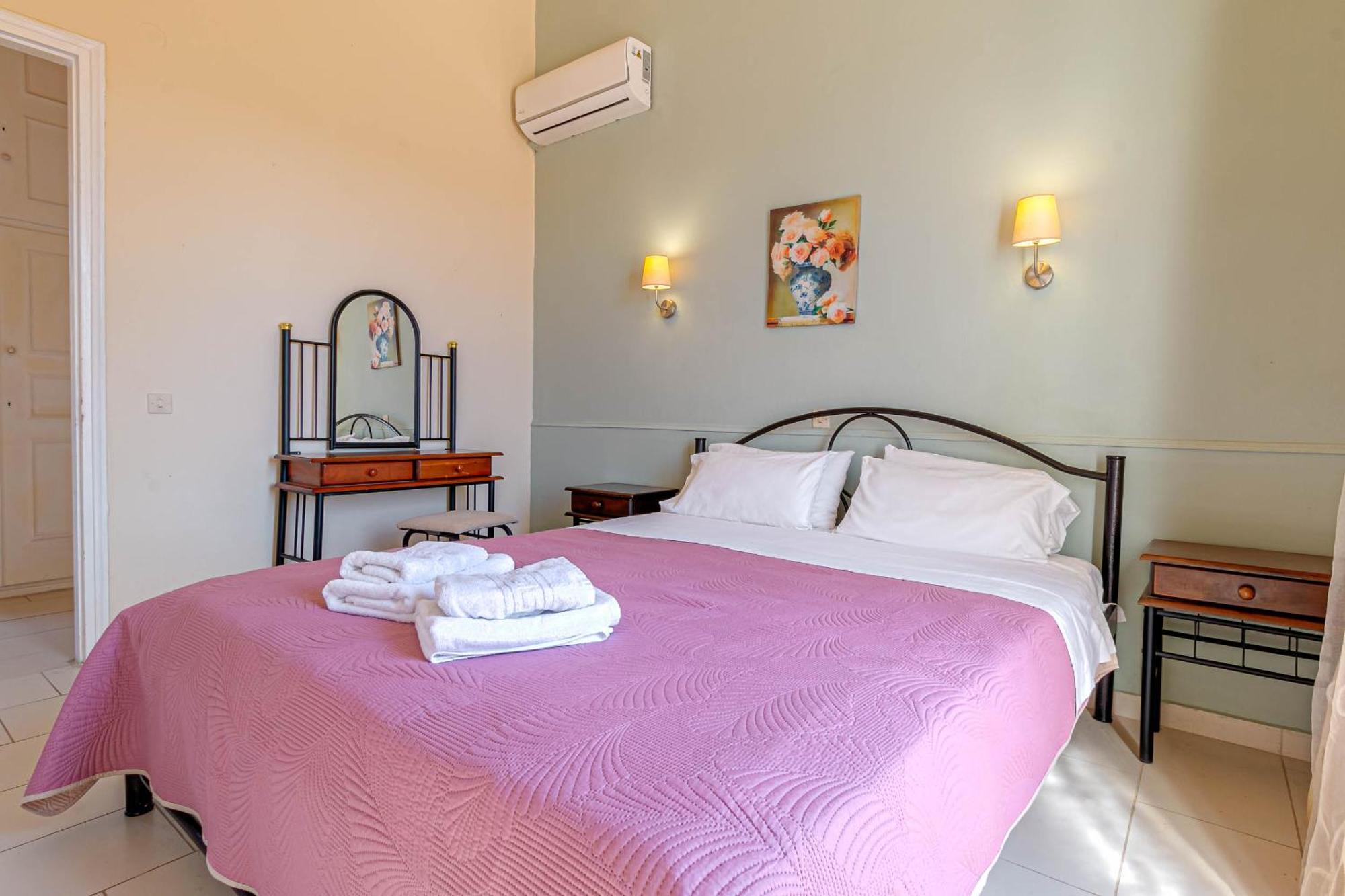 Hotel Ionian Arches à Gouviá Chambre photo