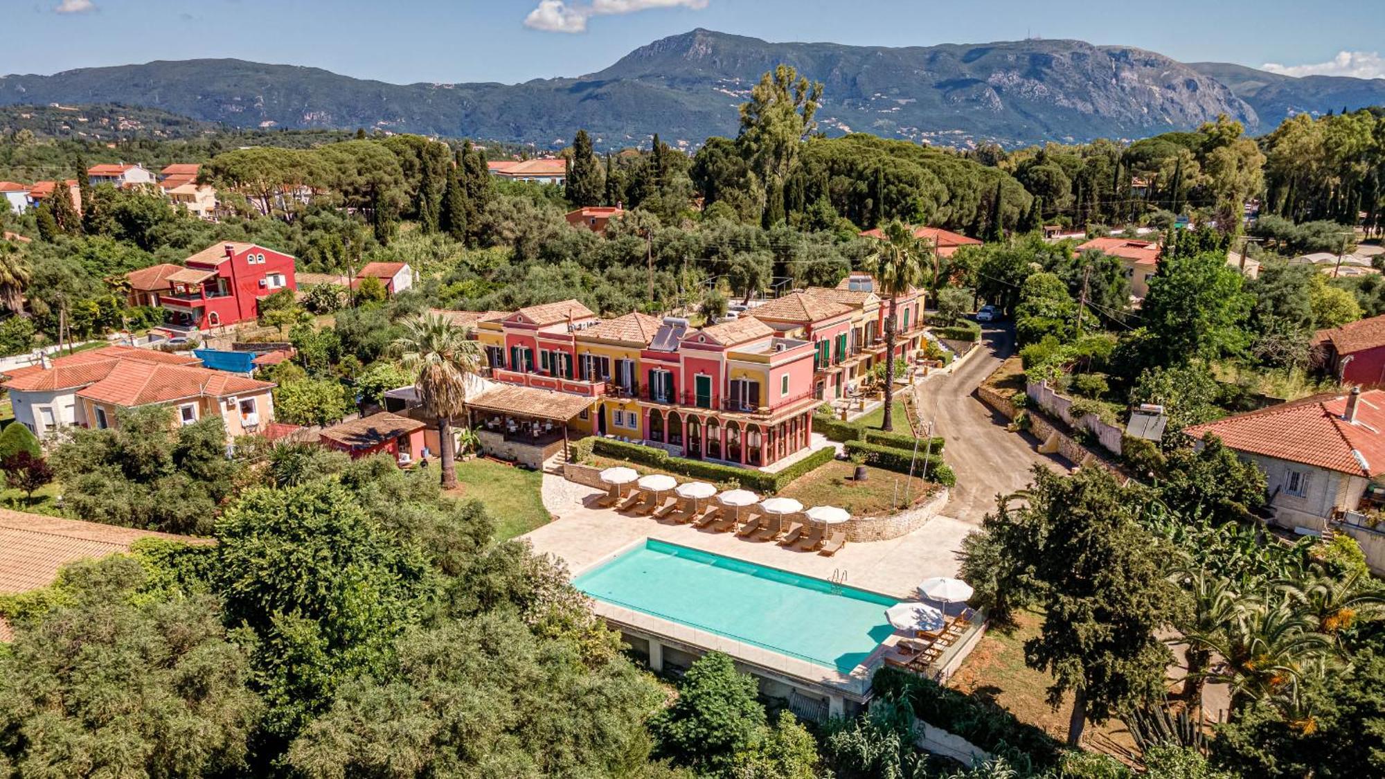 Hotel Ionian Arches à Gouviá Extérieur photo