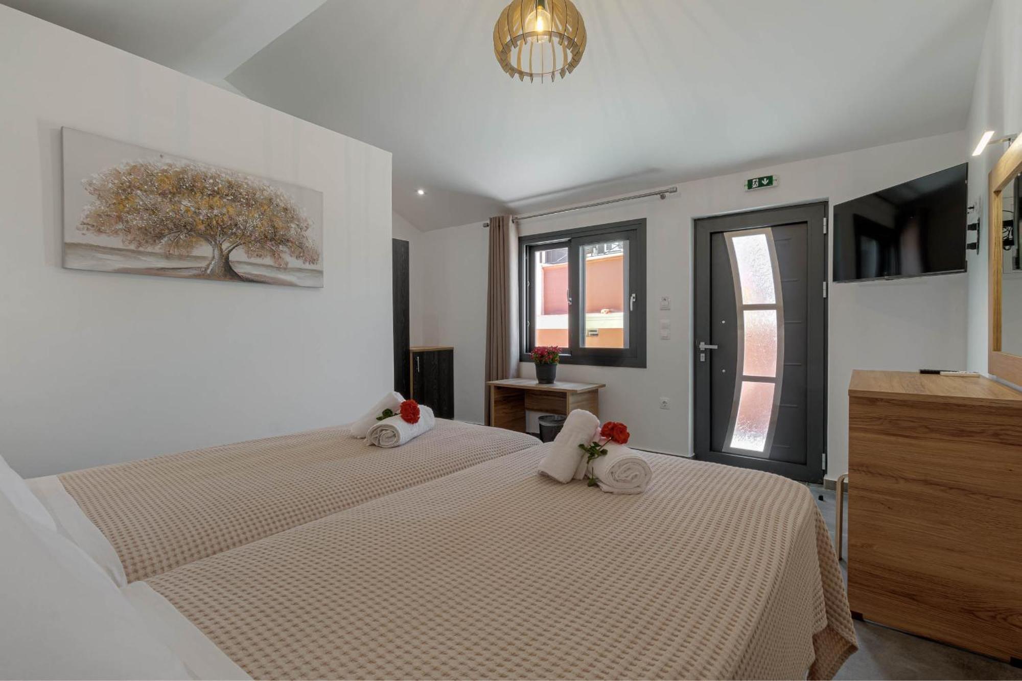 Hotel Ionian Arches à Gouviá Chambre photo